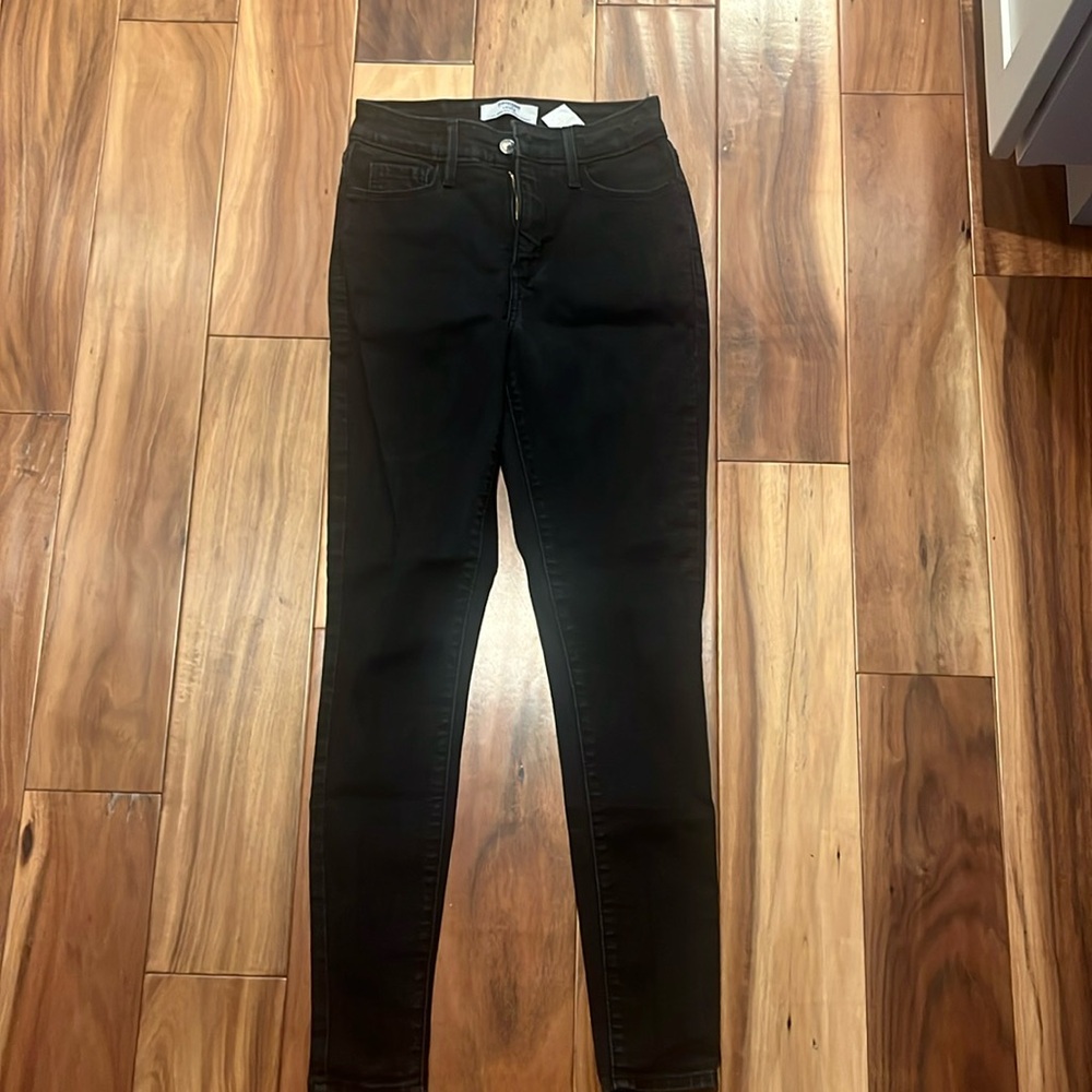 Levi’s Denizen Size 2 Skinny